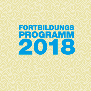 Ein gemusterter gelber Hintergrund mit dem Text "Fortbildungsprogramm 2018" in fetten blauen Buchstaben. Unten stehen die Logos von Caritas, Suchthilfe Aachen und Diakonischem Werk.